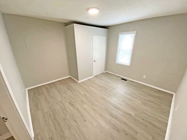 Building Photo - Home on Market