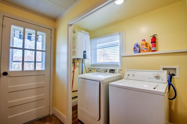 Building Photo - 1624 Edgemont Ave