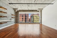 Building Photo - 650 2nd St