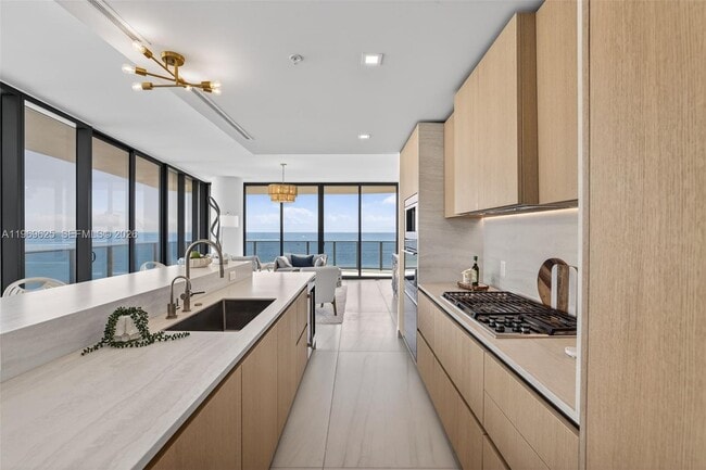 Building Photo - 900 N Ocean Blvd