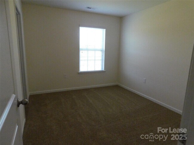 Building Photo - 3995 BETHESDA Pl