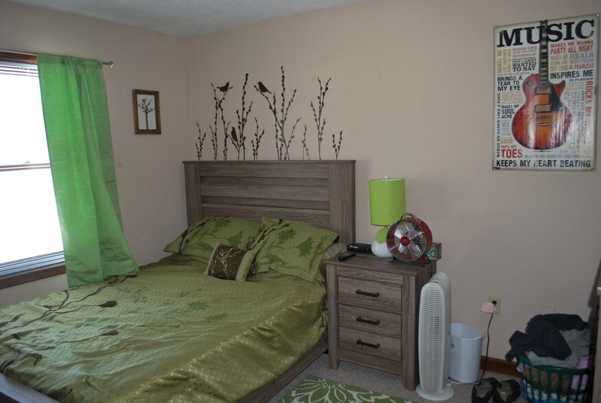 Building Photo - 667 Geyser Rd