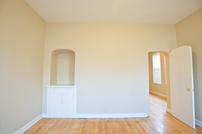 Building Photo - 1665 N Humboldt Ave