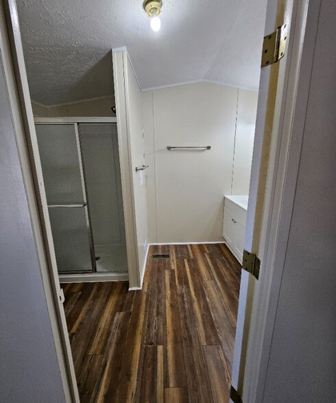 Building Photo - 324 W Front St