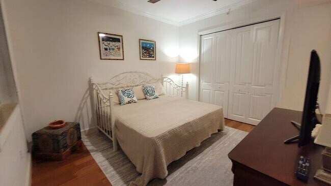 Building Photo - 4445 El Mar Dr