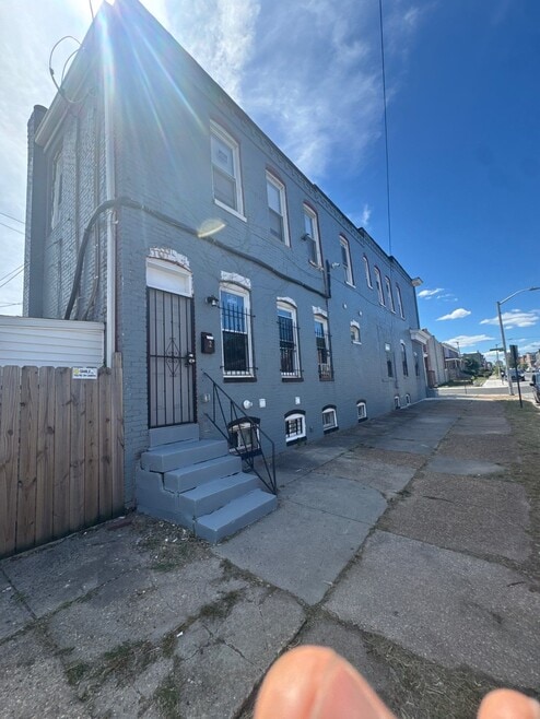 Building Photo - 1655 N Smallwood St