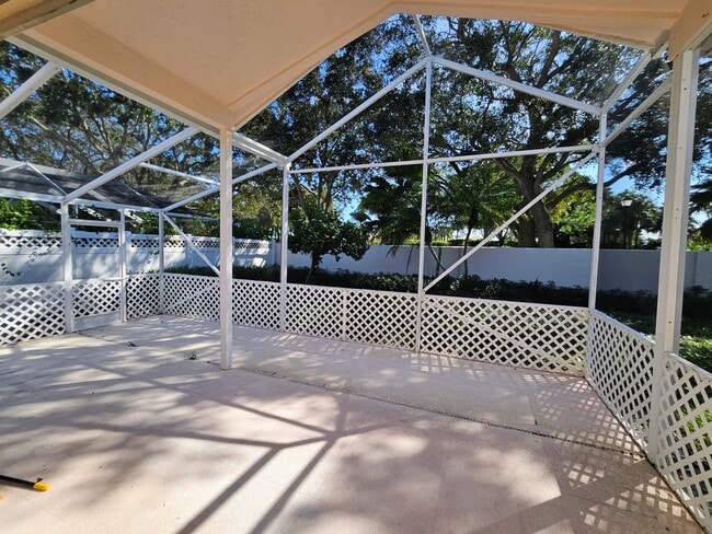 Building Photo - 114 Spoonbill Ct