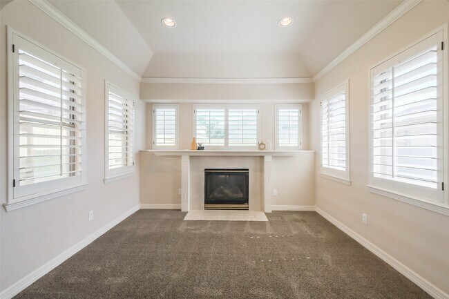 Building Photo - 12411 Santiago Cove Ln