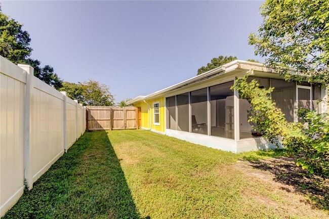 Building Photo - 6515 Orchard Dr N