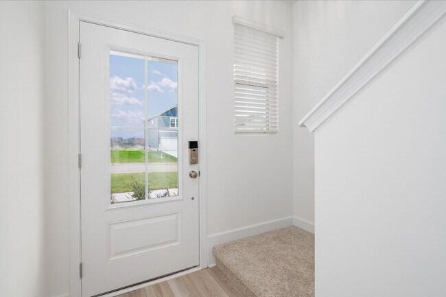 Building Photo - Spacious Old Hickory Townhome with Loft & Walk-In Closets