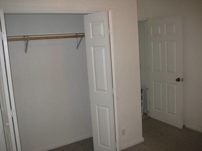 Building Photo - 106 Franklin Blvd