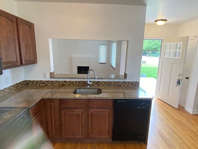 Building Photo - COMING SOON! Must see Updated 2 bedroom, 1 bath home - Great Location!