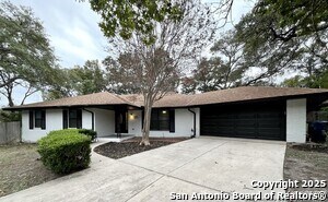 Building Photo - 814 Finale Ct