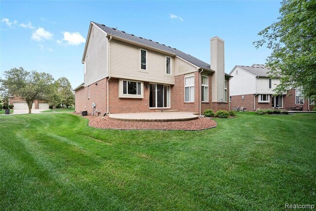 Building Photo - 50353 Livingston Dr