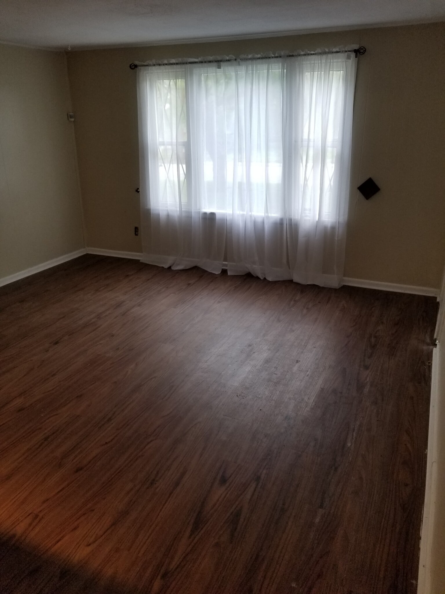 Building Photo - 1117 E Nettie Ave