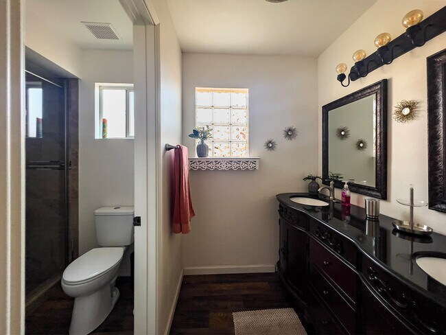 Building Photo - 3853 Lodestar Ln