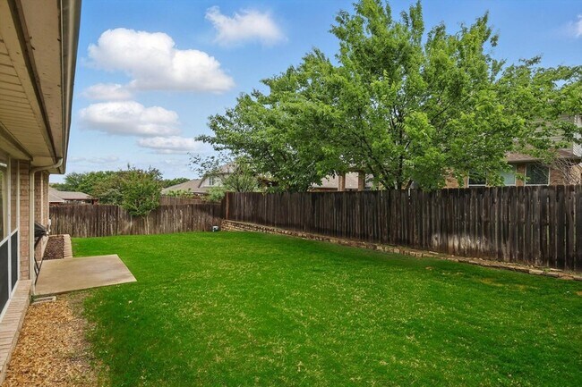 Building Photo - 4833 Heber Springs Trail