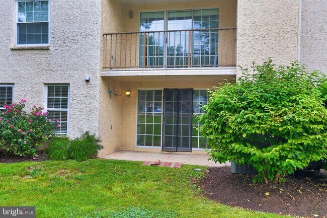 Building Photo - 702 Deer Run