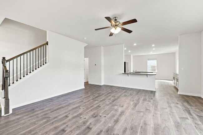 Building Photo - 2509 Summersby Dr