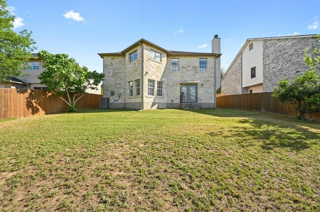 Building Photo - 2412 Regal Park Ln