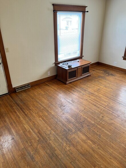 Building Photo - 218 Hammond Ave