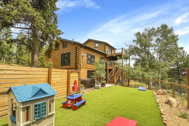 Building Photo - 28609 Mountain View Rd