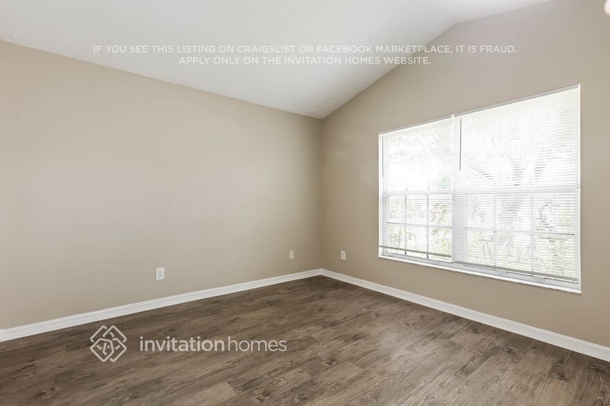 Building Photo - 12215 Dawn Vista Dr