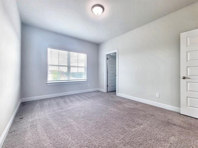 Building Photo - 601 C-Bar Ranch Trl