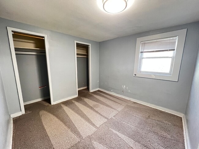Building Photo - 309 S 33rd St