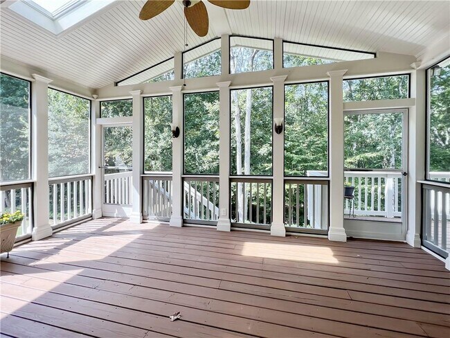 Building Photo - 1670 Laleiah Dr