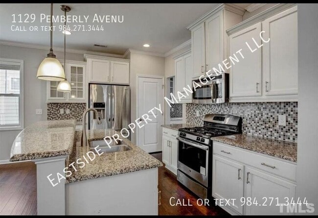 Building Photo - 1129 Pemberly Ave