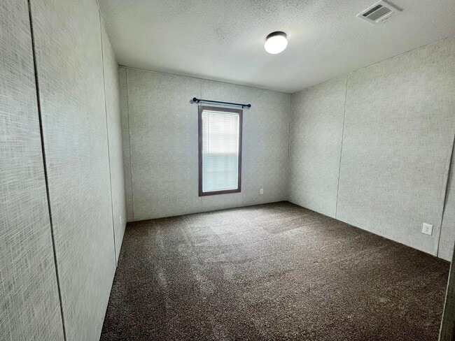Building Photo - 4800 Davis Ln