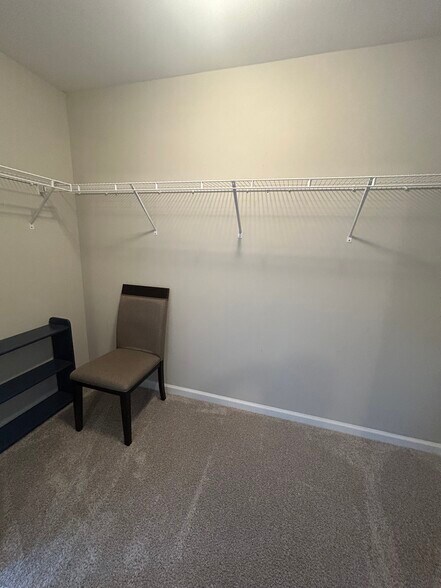Building Photo - 139 Hunters Grove Dr