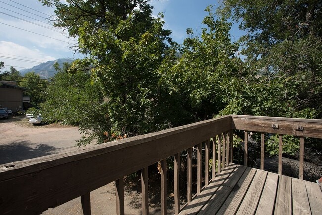 Building Photo - 604 Marine St