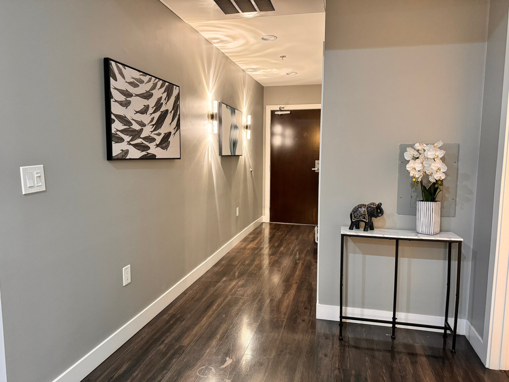 Building Photo - 889 Date St