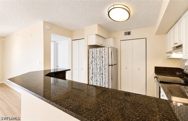 Building Photo - 8265 Ibis Club Dr