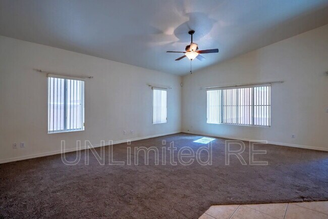 Building Photo - 4926 Mesa Blanca Way