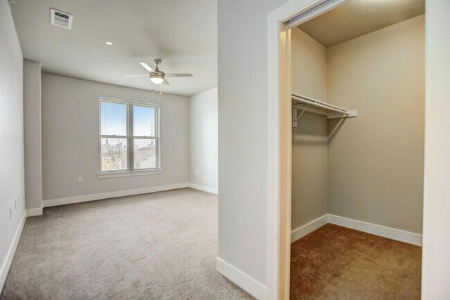 Building Photo - 2724 Treble Ln