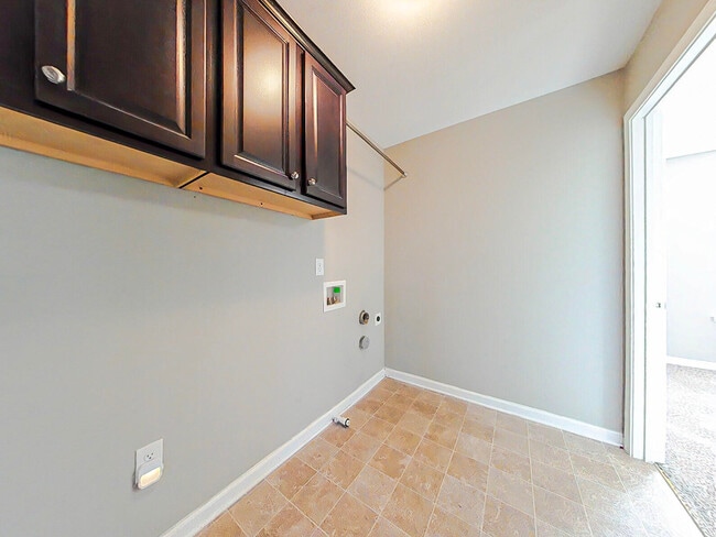 Building Photo - 233 Asa Way