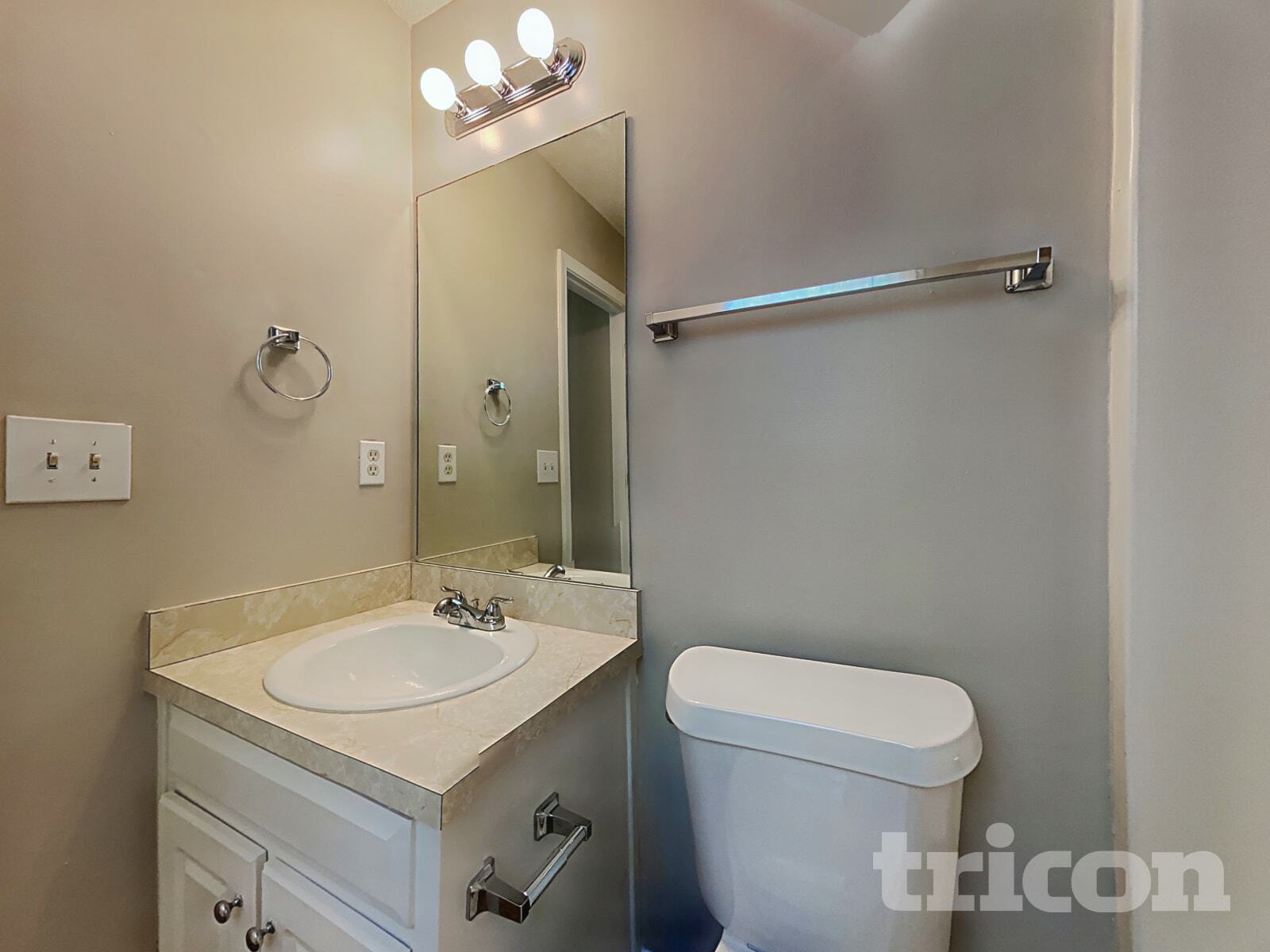 Building Photo - 305 Nims Dr