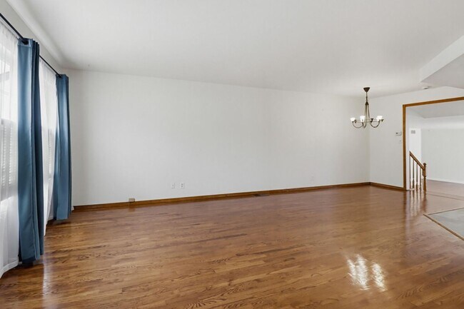 Building Photo - Beautifully Maintained Home in La Mesa — 3 Bed / 2 Bath | 1,600 Sq Ft