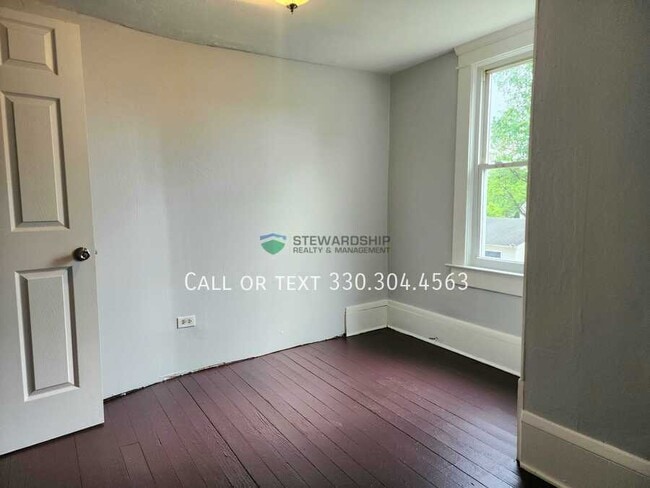 Building Photo - 68 27th St NW