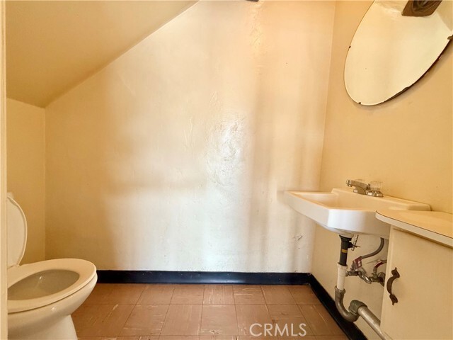 Building Photo - 3159 Del Mar Ave