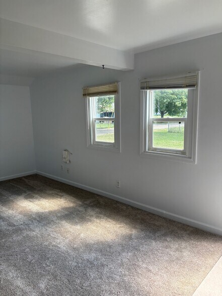 Building Photo - 3705 Burchfield Dr