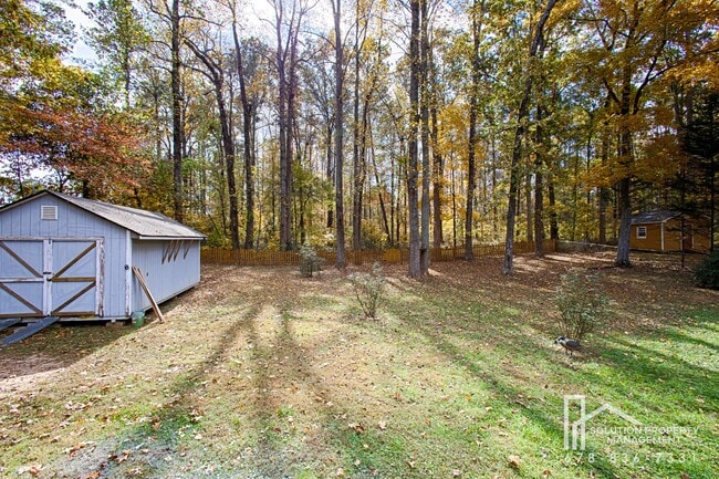 Building Photo - 4979 Paris Ave