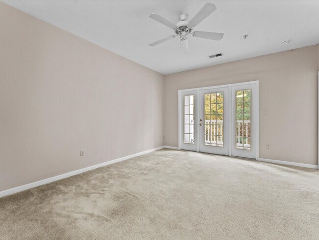 Building Photo - 704 Bristol Village Dr