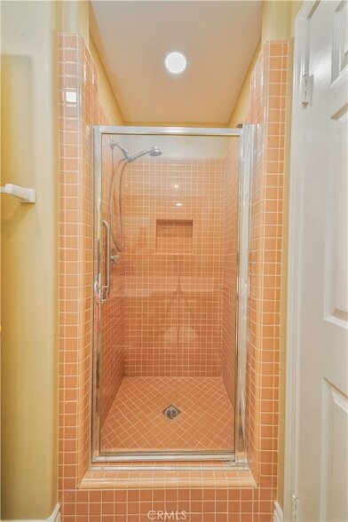 Building Photo - 9531 Montanza Way
