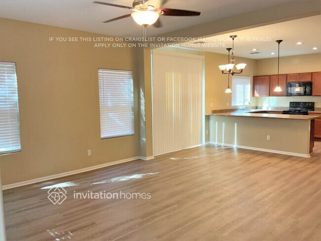 Building Photo - 865 S Pheasant Dr