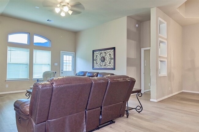 Building Photo - 26418 Green Heron Dr