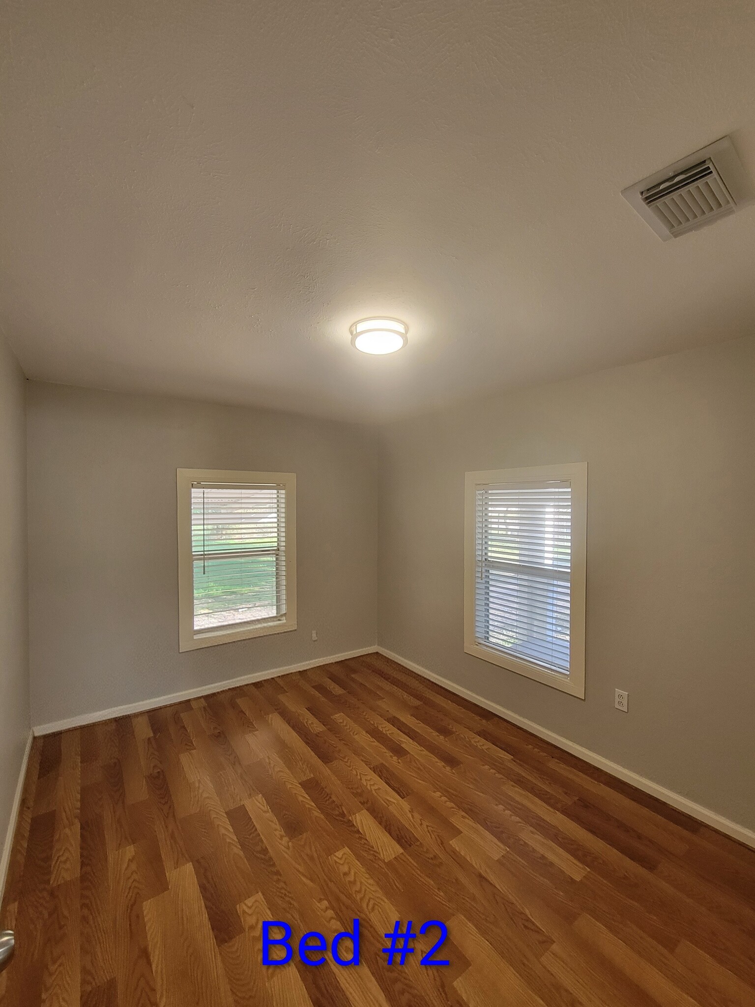 Building Photo - 707 Johnson Ln